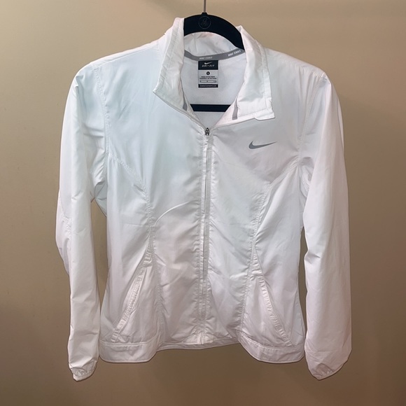 Nike Women's Tennis Dri-Fit Jacket in White - Picture 8 of 8